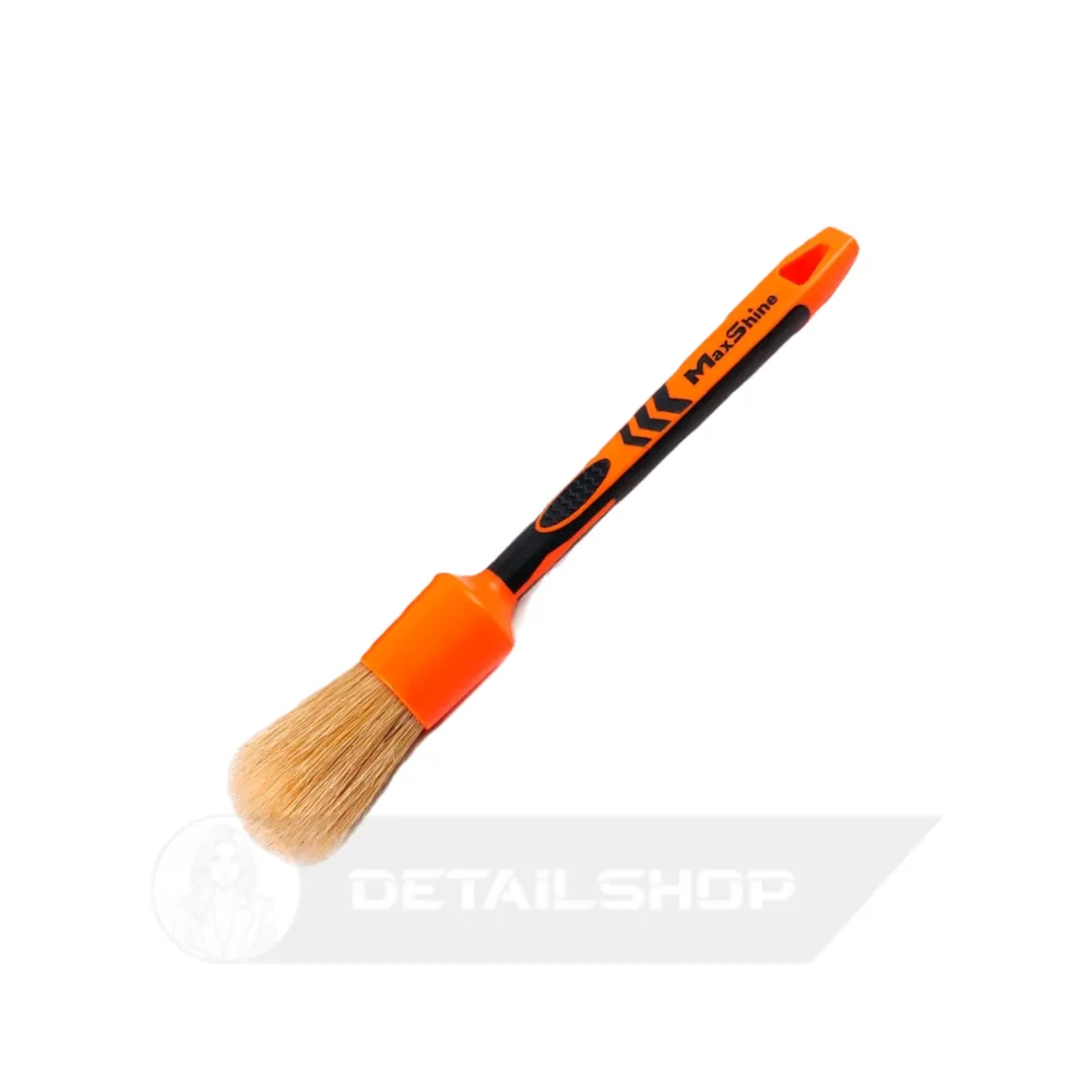 Кисть из натуральной щетины MaxShine Boar’s Hair Detailing Brush M Для внутреннего и внешнего детейлинга
